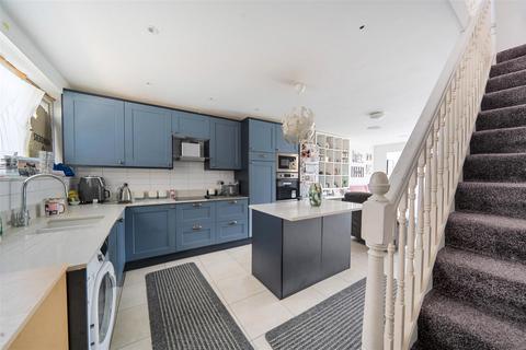 2 bedroom end of terrace house for sale, Maytree Close, Edgware