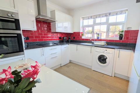 2 bedroom bungalow for sale, Litchfield Close, Clacton-on-Sea
