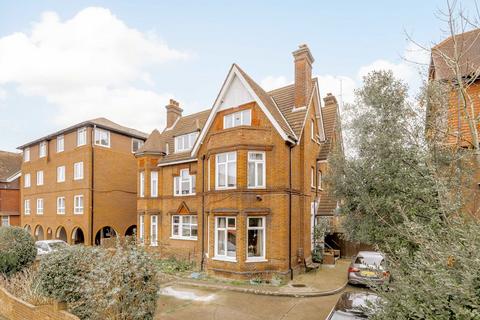 Thrale Road, London SW16