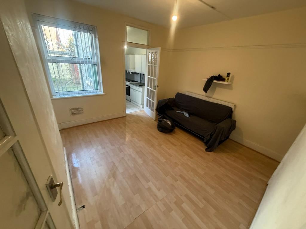 Spacious 2-Bedroom Home with Two Reception Rooms