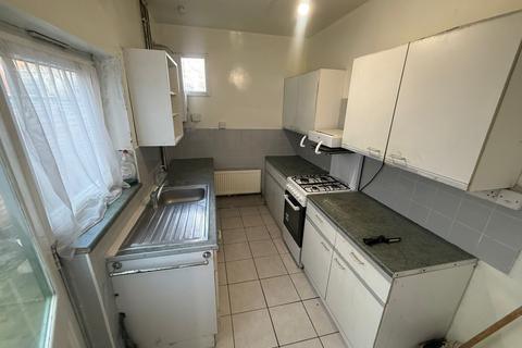2 bedroom terraced house to rent, Alum Rock, Birmingham B8