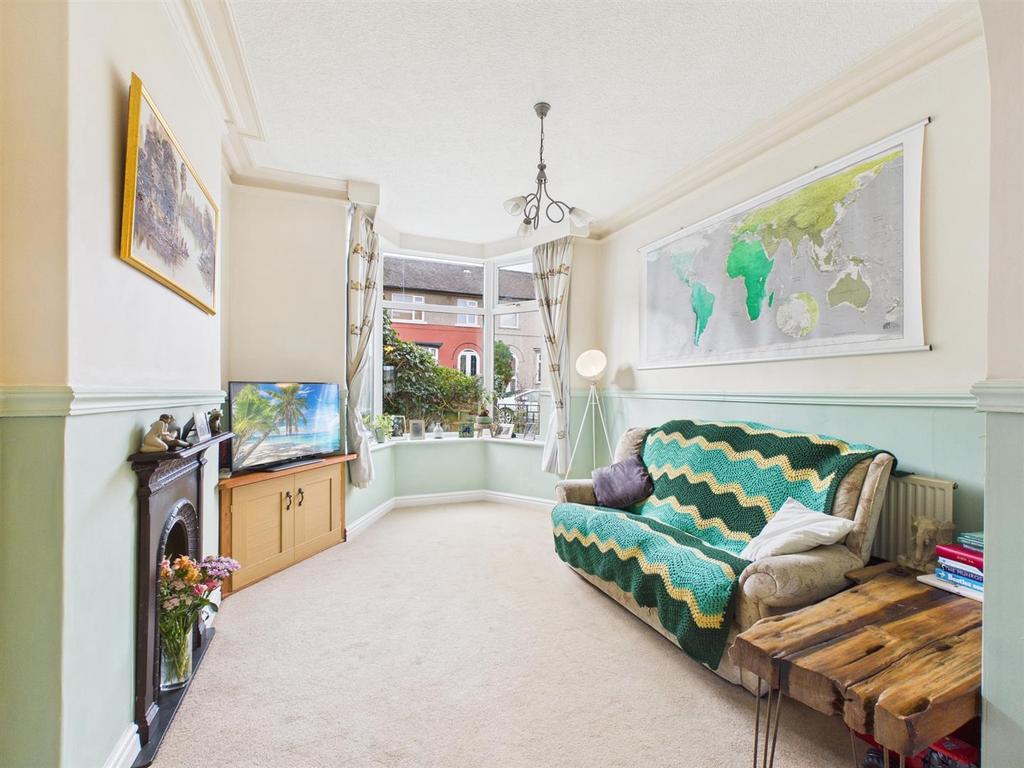 Lounge/Dining Room