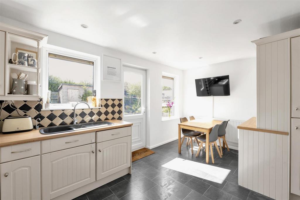 36 Ashwell-park-05.jpg