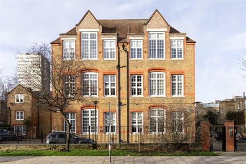 2 bedroom apartment to rent, Battersea Park Road, London, SW11
