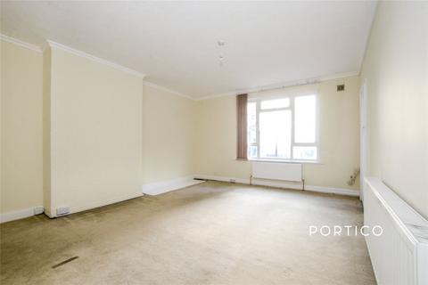 3 bedroom flat to rent, High Road, Wembley, HA9