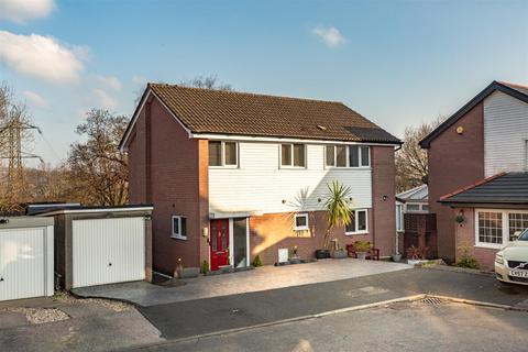 4 bedroom detached house for sale, Heol Treffynnon, Parc Gwernfadog, Swansea