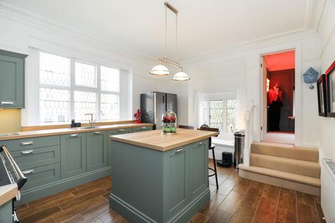 2 bedroom apartment for sale, Springfield Avenue, Harrogate, HG1 2HR