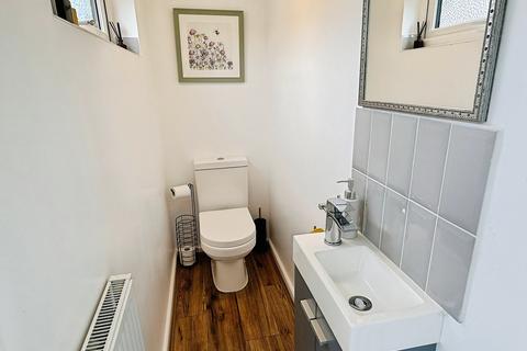 3 bedroom detached house for sale, Coleman Road, Fleckney, Leicester, LE8