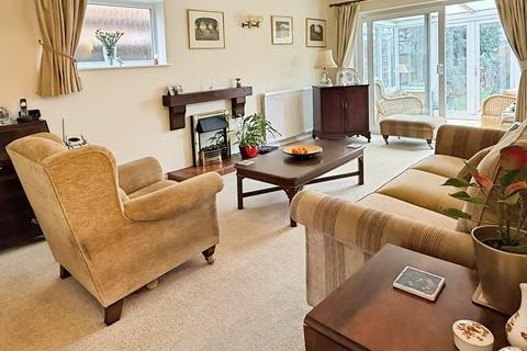 3 bedroom detached house for sale, Coleman Road, Fleckney, Leicester, LE8