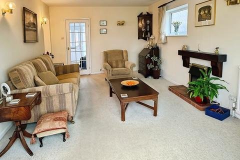 3 bedroom detached house for sale, Coleman Road, Fleckney, Leicester, LE8