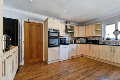 3 bedroom bungalow for sale, Clos Nant-y-Ci, Ammanford SA18
