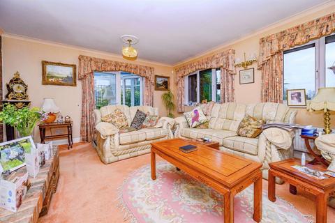 4 bedroom detached house for sale, Beechwood Park, Hemel Hempstead