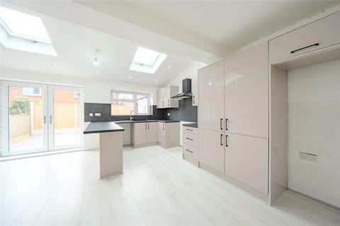 3 bedroom semi-detached house for sale, Stanmore Grove, Leeds, West Yorkshire