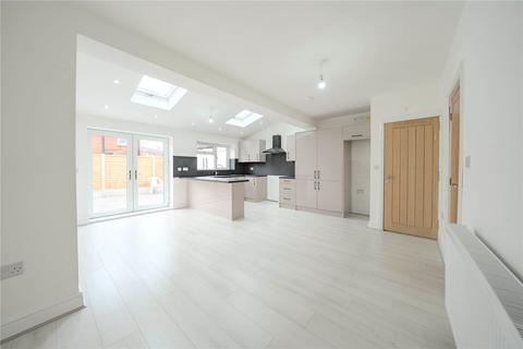3 bedroom semi-detached house for sale, Stanmore Grove, Leeds, West Yorkshire