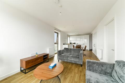 2 bedroom apartment to rent, Apex Gardens, Seven Sisters London N15