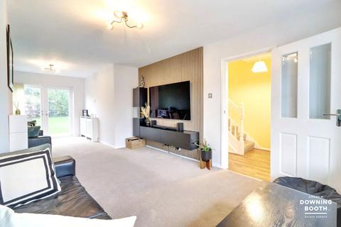 4 bedroom semi-detached house for sale, Hillview, Aldridge, Walsall