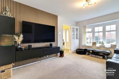 4 bedroom semi-detached house for sale, Hillview, Aldridge, Walsall