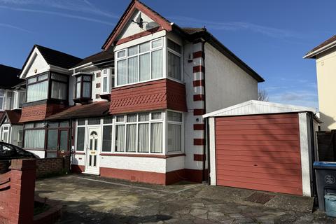 3 bedroom semi-detached house for sale, Rosslyn Crescent, North Wembley, HA9