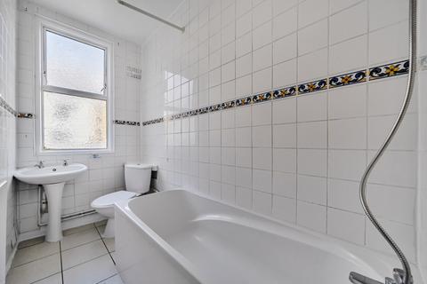 3 bedroom flat for sale, Clive Road, West Dulwich, London, SE21