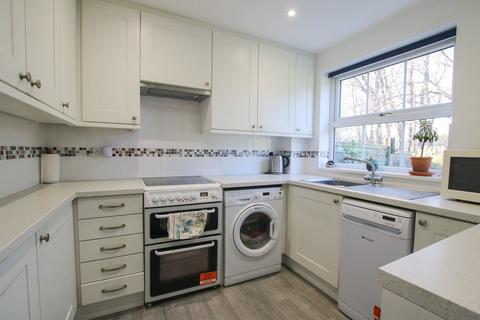 3 bedroom terraced house for sale, Lime Close, Wokingham, RG41