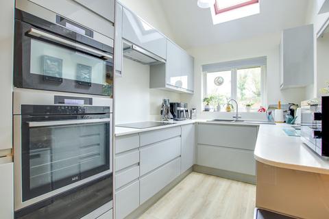 4 bedroom semi-detached house for sale, Brecon Close, New Milton, BH25