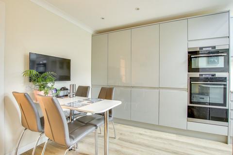 4 bedroom semi-detached house for sale, Brecon Close, New Milton, BH25