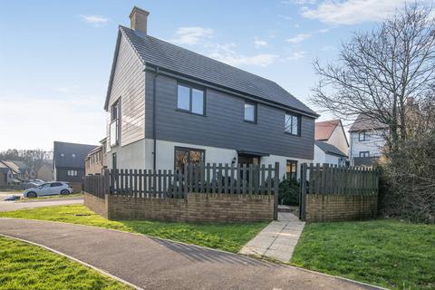 4 bedroom detached house for sale, Rhodfar Eos, Pontrhydyrun, Cwmbran