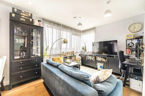 1 bedroom flat for sale, Kenneth Way, London W5