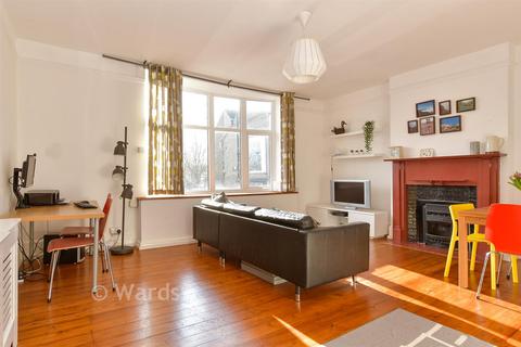 3 bedroom maisonette for sale, High Street, Rochester ME2