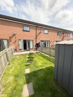 3 bedroom terraced house to rent, Brightsmith Way, Manchester, M27