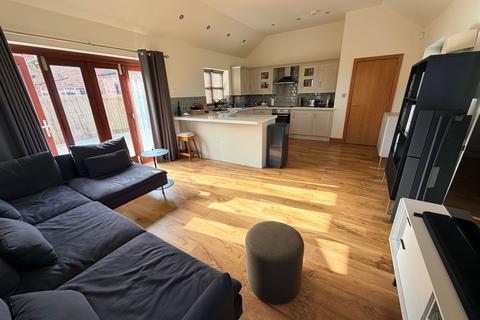 undefined, Leacroft, Burton-on-Trent, DE13