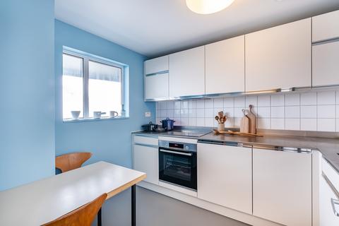 3 bedroom apartment to rent, St Leonards Road, Bow, E14