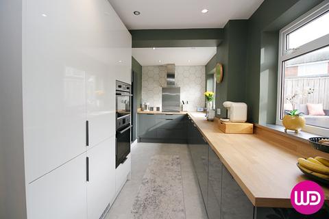 4 bedroom semi-detached house for sale, Chapel Park, Newcastle upon Tyne NE5