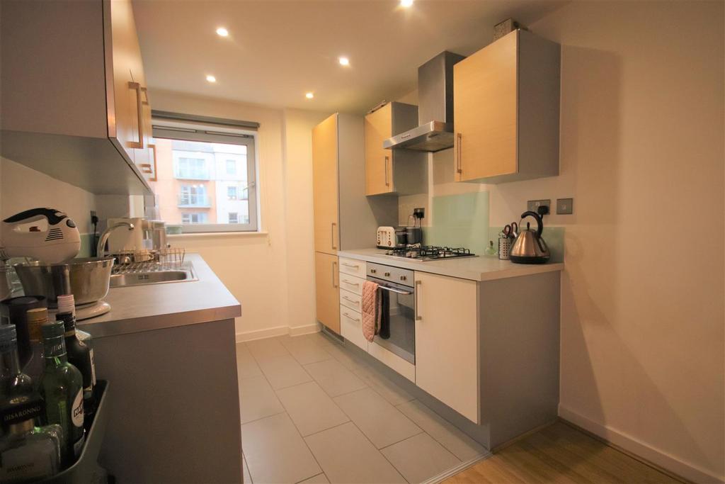 KITCHEN NEW.jpg