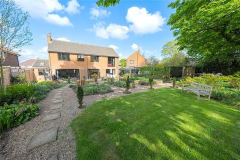 4 bedroom detached house for sale, Woolgreaves Garth, Wakefield, West Yorkshire