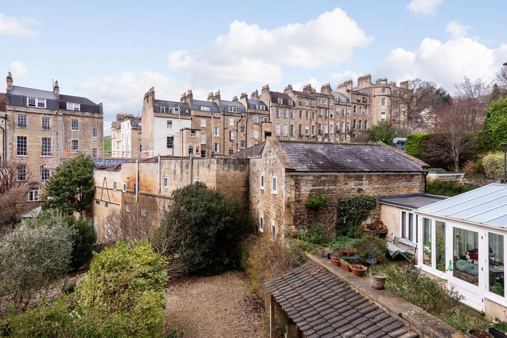 First Floor Flat, 3 Bedford Street, Bath BA1 6 AD-1