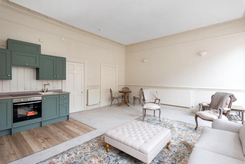 First Floor Flat, 3 Bedford Street, Bath BA1 6 AD-5