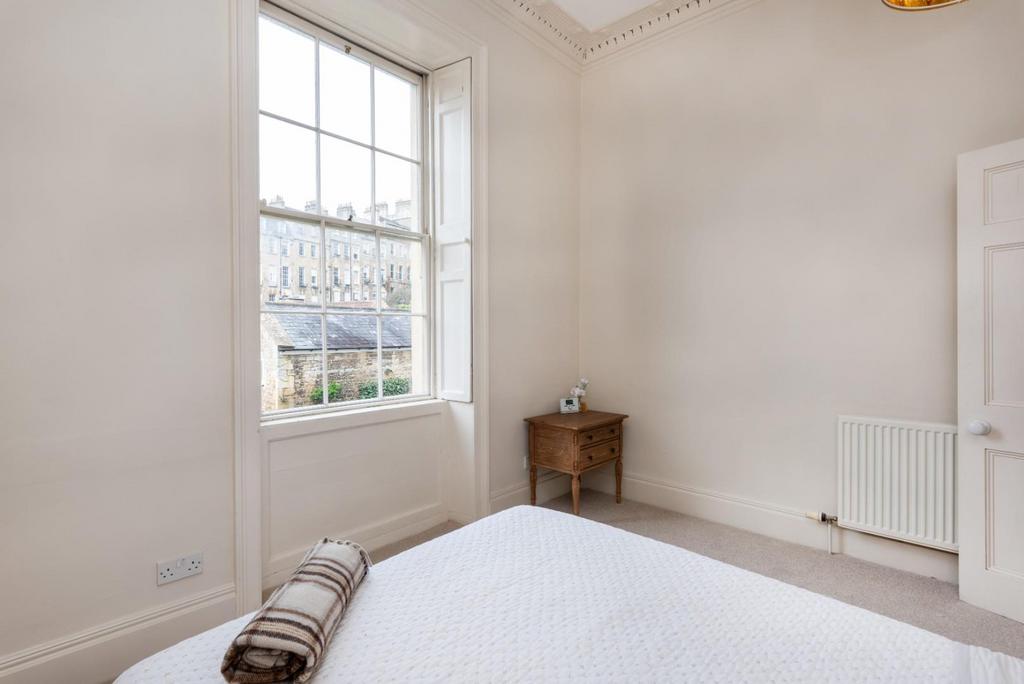 First Floor Flat, 3 Bedford Street, Bath BA1 6 AD-1