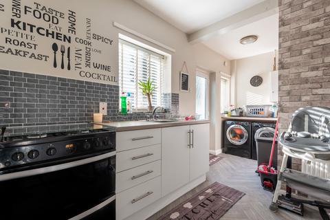3 bedroom semi-detached house for sale, Wingfield Road, Hull HU9