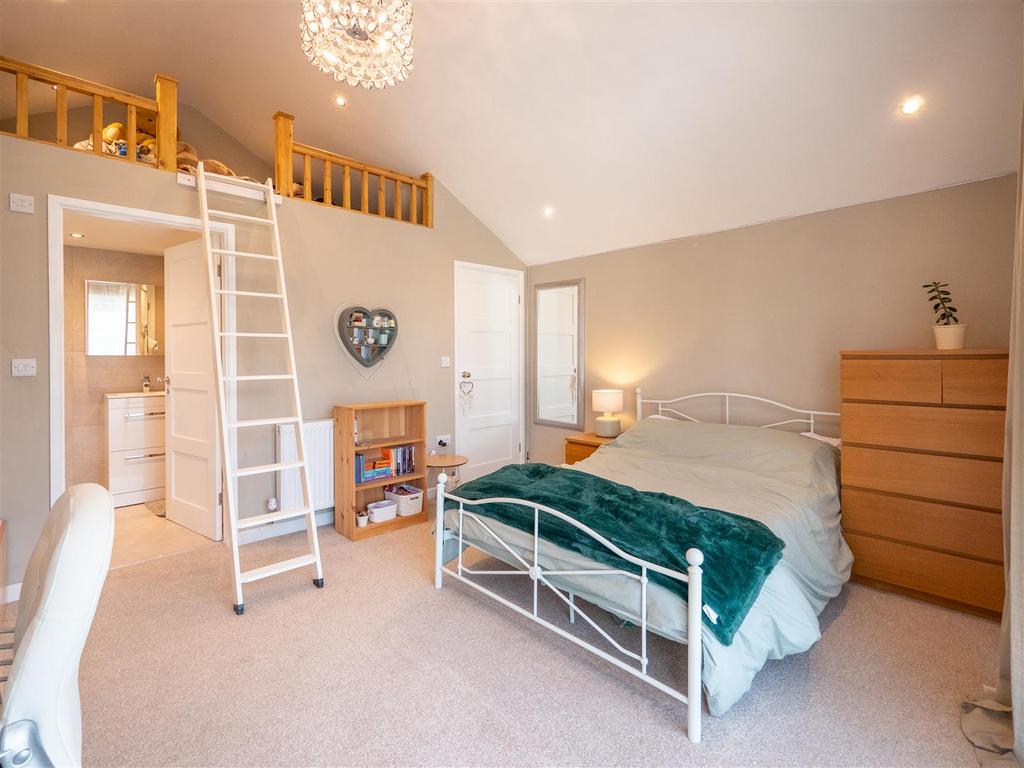Bedroom 2 Aspect 2