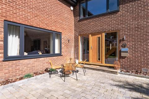 undefined, Normanby Chase, Altrincham