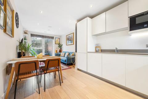 1 bedroom flat for sale, Brixton Road, SW9