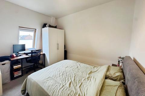 1 bedroom apartment to rent, Warple Way, London, W3