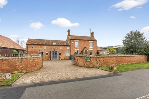 5 bedroom detached bungalow for sale, Car Colston Road, Nottingham, NG13