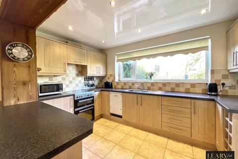 3 bedroom detached house for sale, Moorfield Gardens, Cleadon SR6 7TP