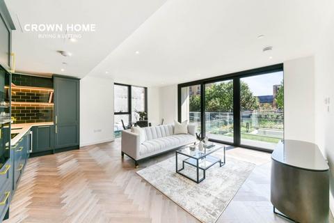 2 bedroom apartment to rent, 23 Gauging Square, London E1W