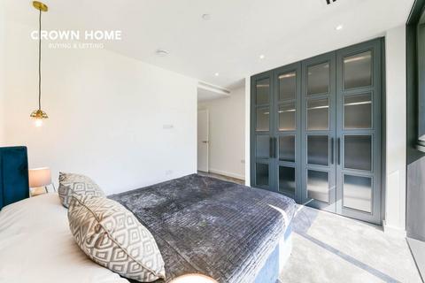 2 bedroom apartment to rent, 23 Gauging Square, London E1W