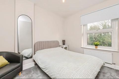 2 bedroom end of terrace house for sale, Huddersfield Road, Liversedge, WF15