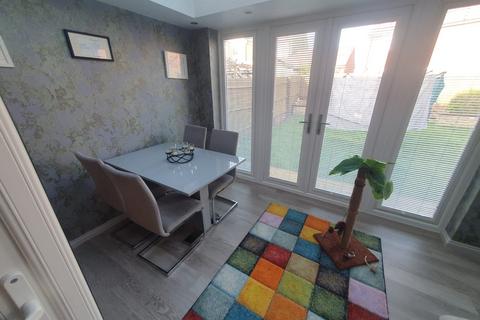 3 bedroom semi-detached house for sale, Plantation Avenue, Marcham, Abingdon