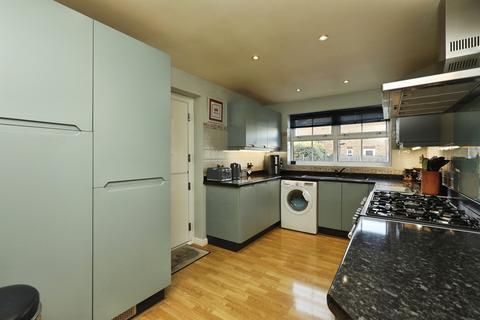 4 bedroom detached house for sale, Marbeck Close, Dinnington, Sheffield